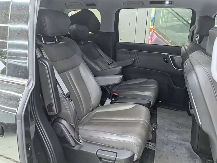 Фото 6 - Maxus Mifa 7