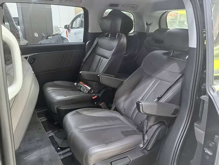 Фото 9 - Maxus Mifa 7