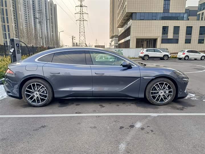 Фото 3 - Denza Z9