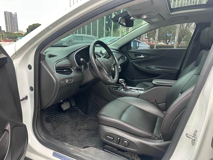 Фото 4 - Chevrolet Malibu XL