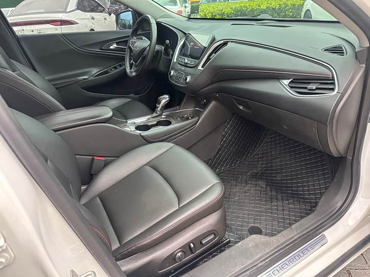 Фото 8 - Chevrolet Malibu XL