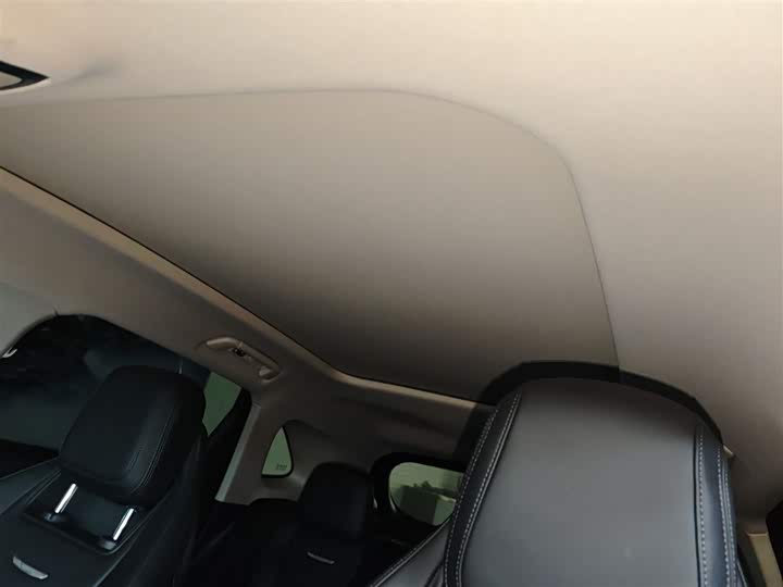 Фото 8 - Hongqi HS3