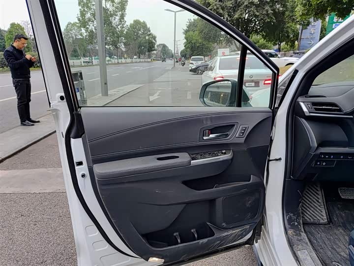 Фото 6 - Toyota Granvia