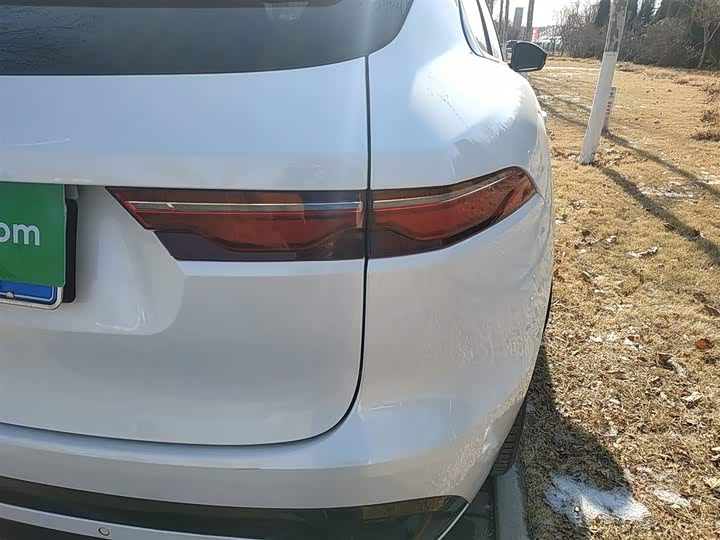 Фото 8 - Jaguar F-Pace