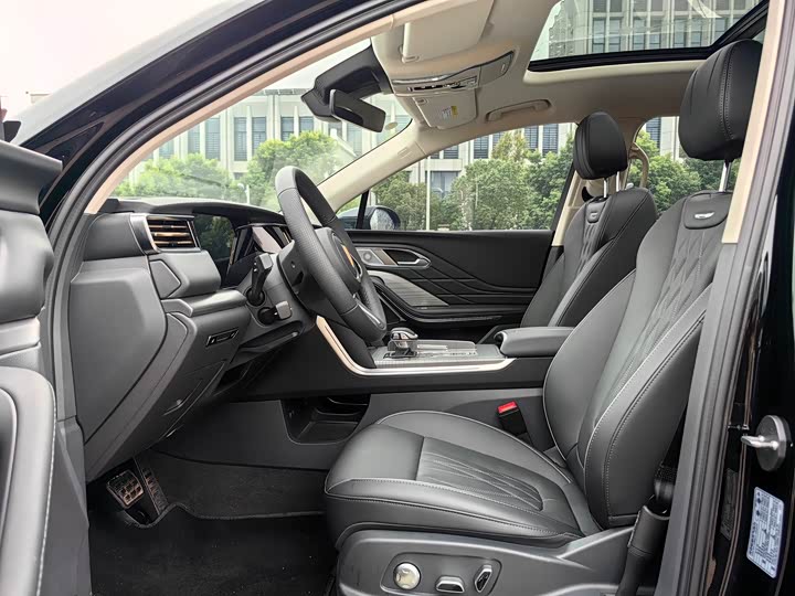 Фото 8 - Hongqi HS7 Hybrid