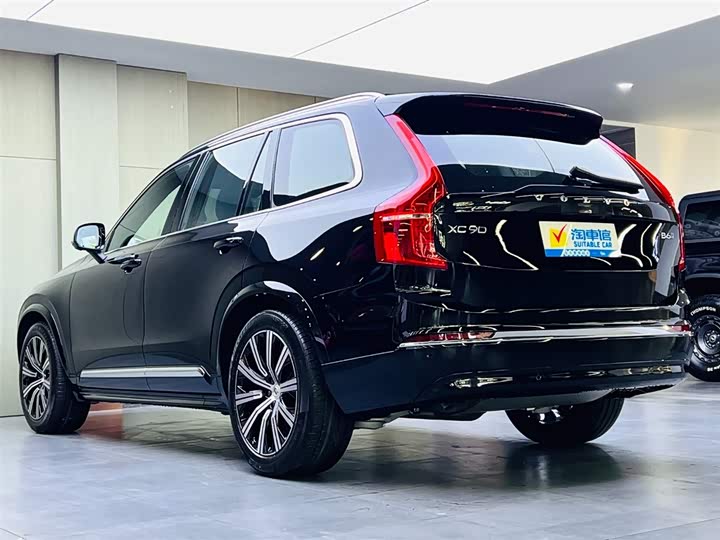 Фото 6 - Volvo XC90