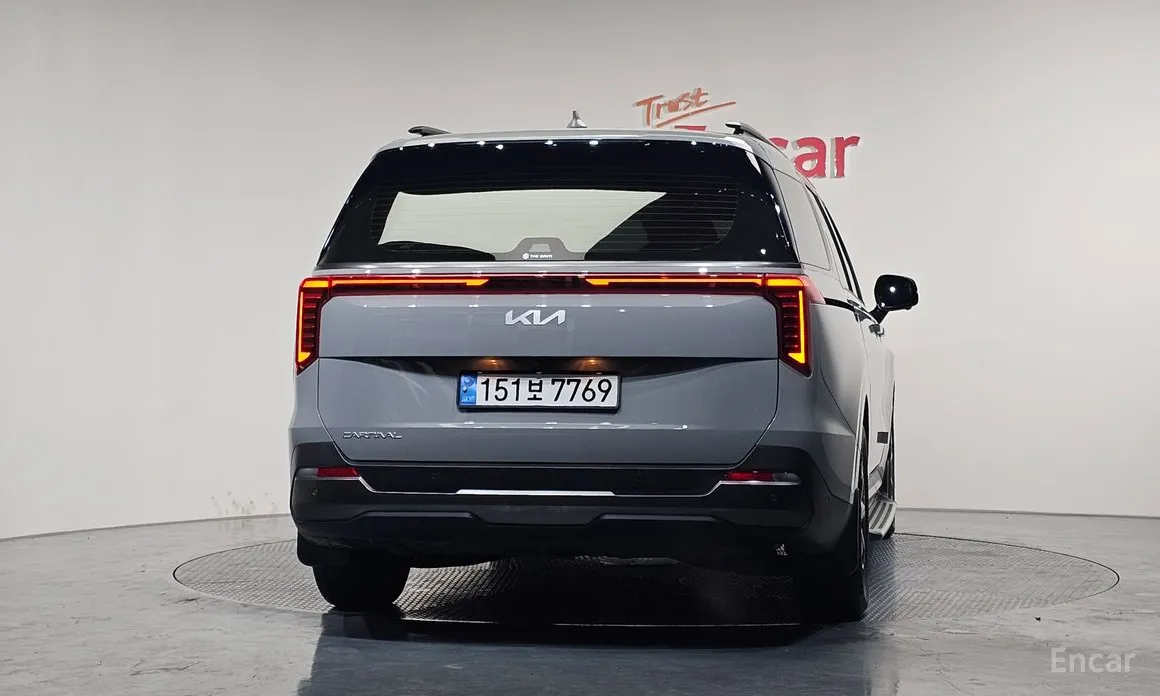 Фото 4 - Kia Carnival