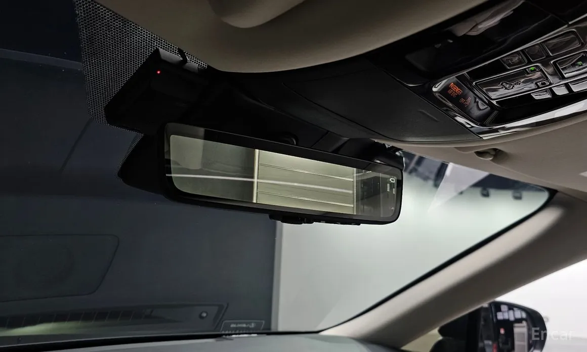 Фото 19 - Lexus RX