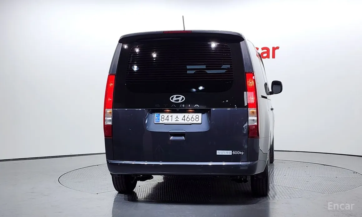 Фото 4 - Hyundai Staria