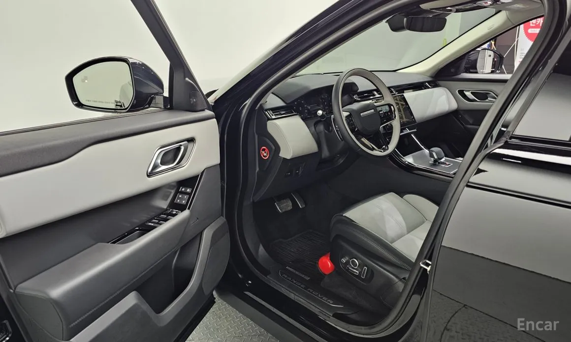 Фото 11 - Land Rover Range Rover Velar