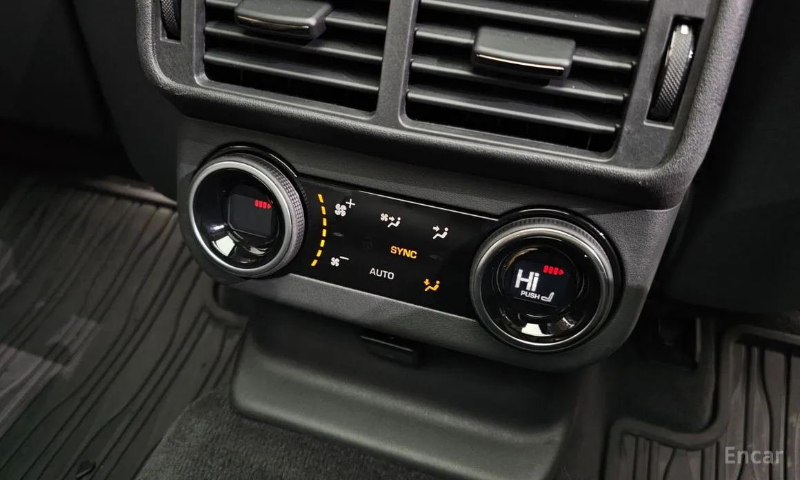 Фото 17 - Land Rover Range Rover Velar