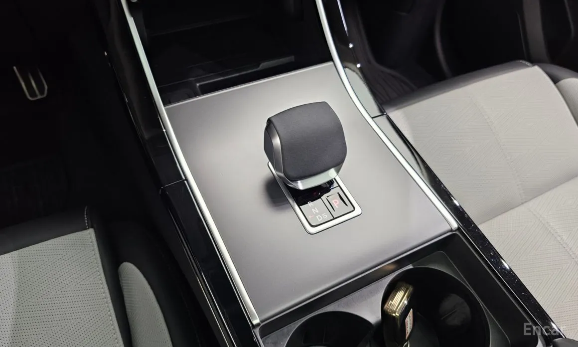 Фото 18 - Land Rover Range Rover Velar