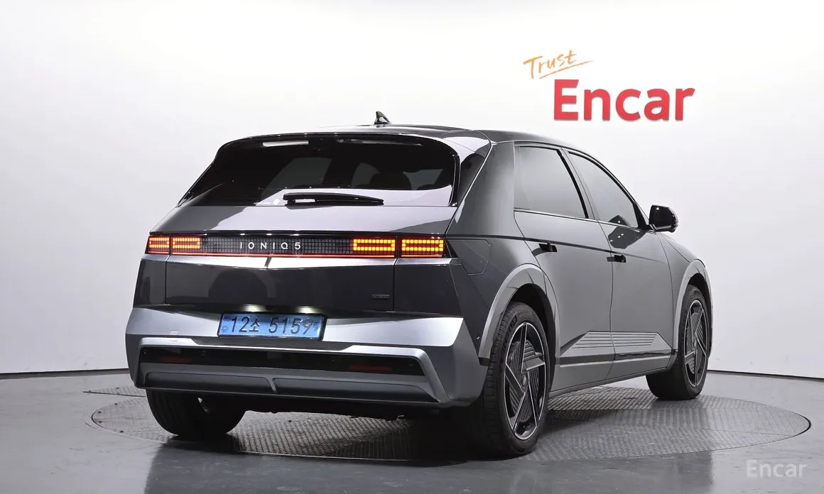 Фото 2 - Hyundai Ioniq 5