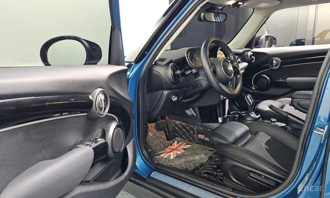 Фото 10 - Mini Cooper