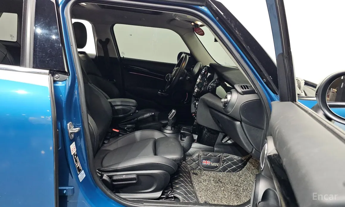 Фото 11 - Mini Cooper