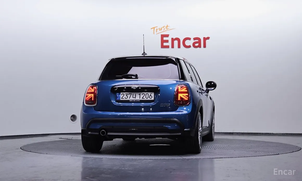 Фото 4 - Mini Cooper