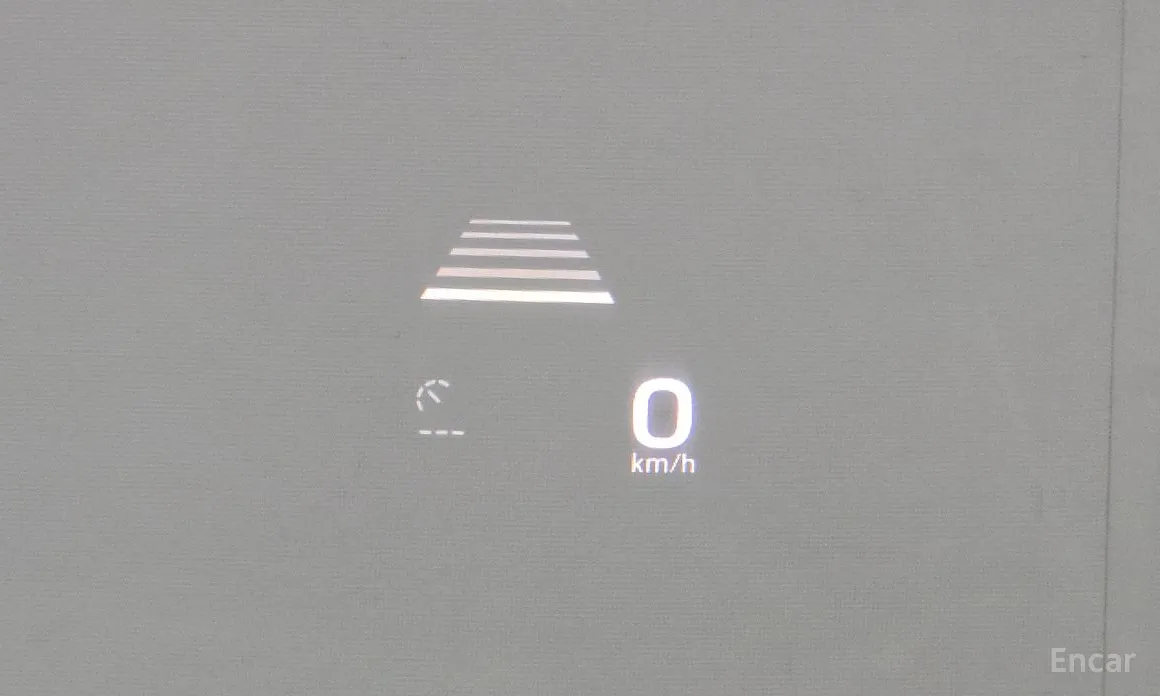 Фото 17 - Porsche Taycan