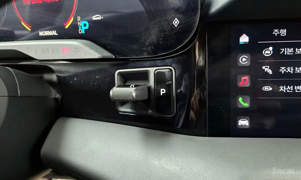 Фото 9 - Porsche Taycan