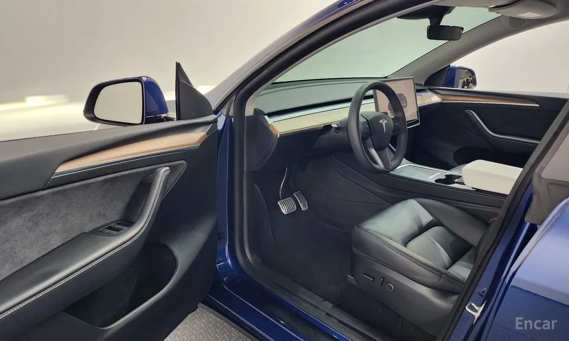 Фото 10 - Tesla Model Y