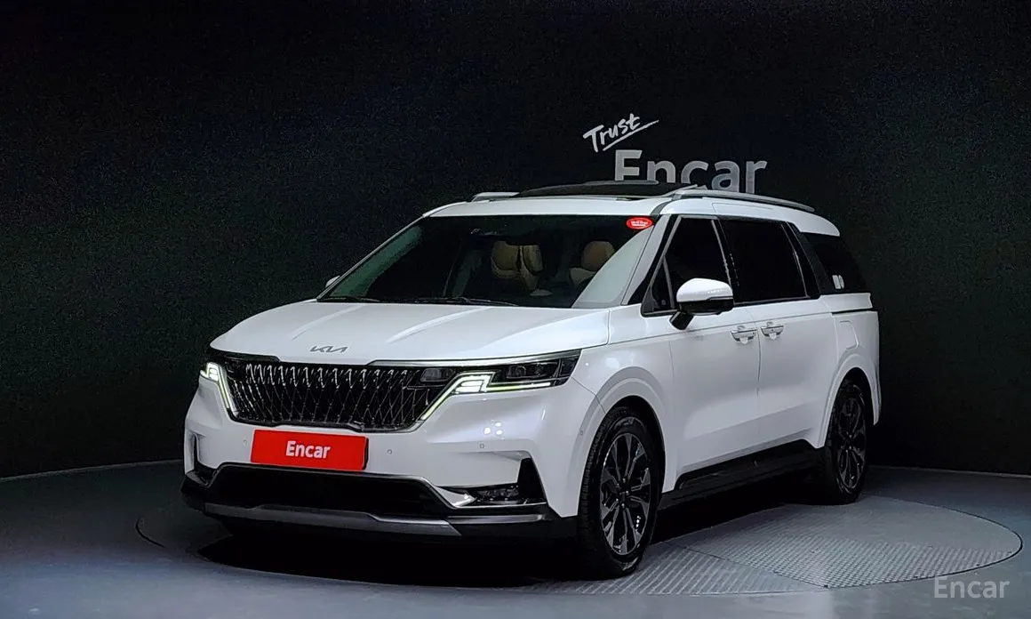 Фото 1 - Kia Carnival