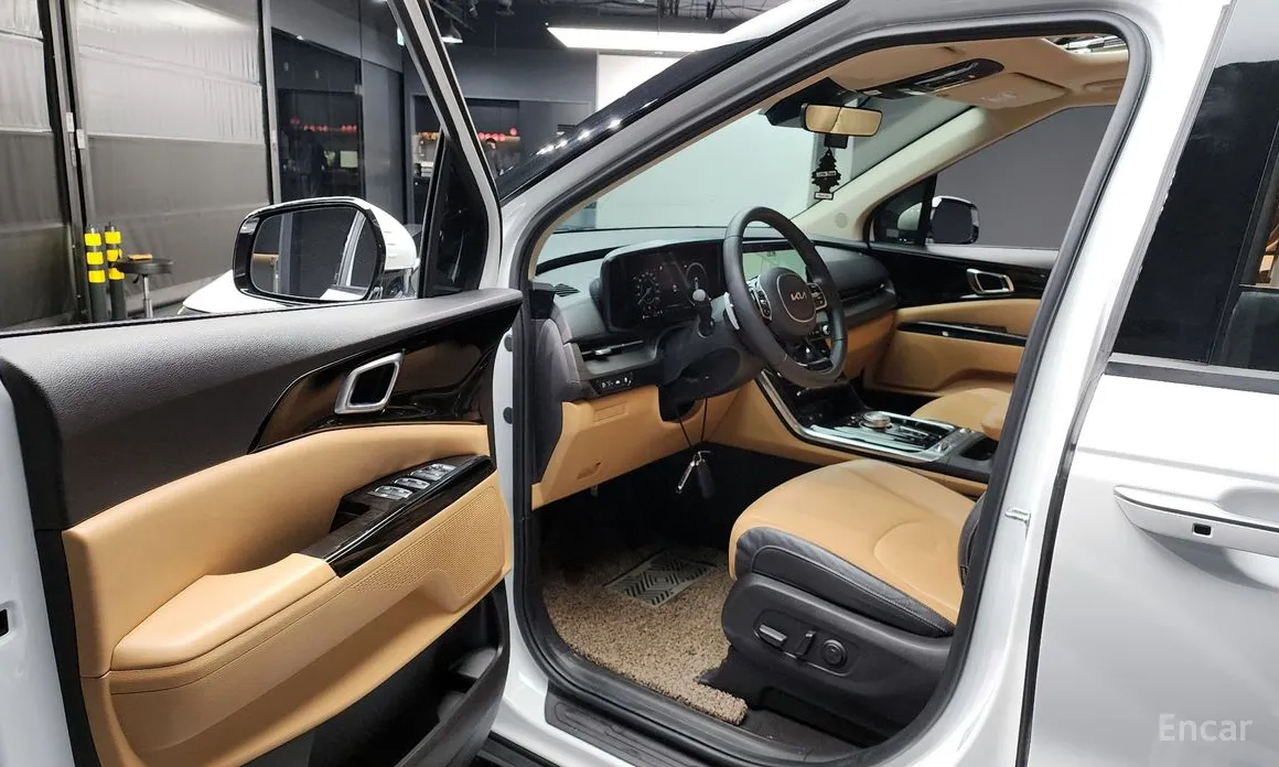 Фото 10 - Kia Carnival