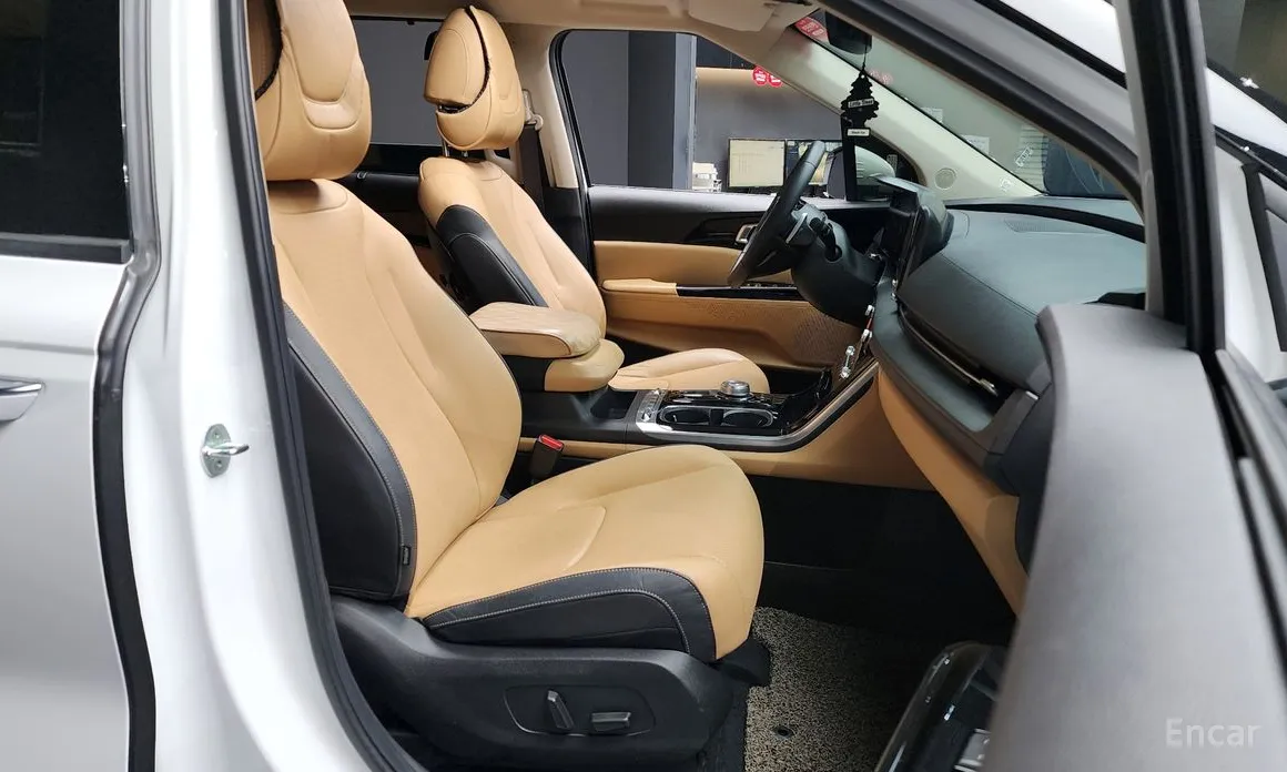 Фото 11 - Kia Carnival