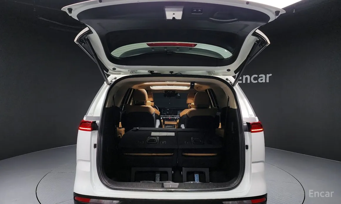 Фото 20 - Kia Carnival