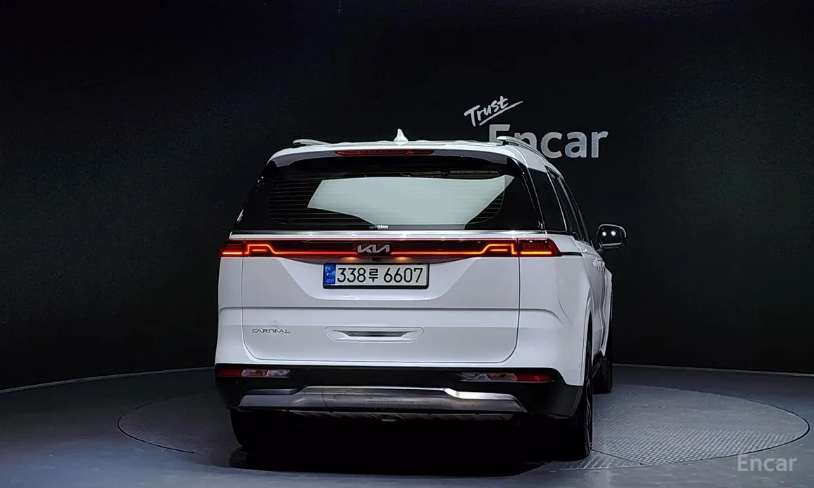 Фото 4 - Kia Carnival