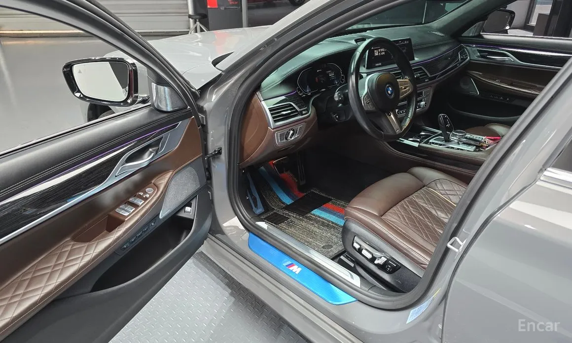 Фото 11 - BMW 7 Series