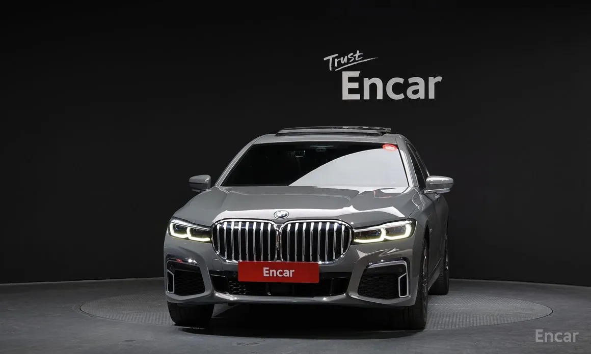 Фото 3 - BMW 7 Series