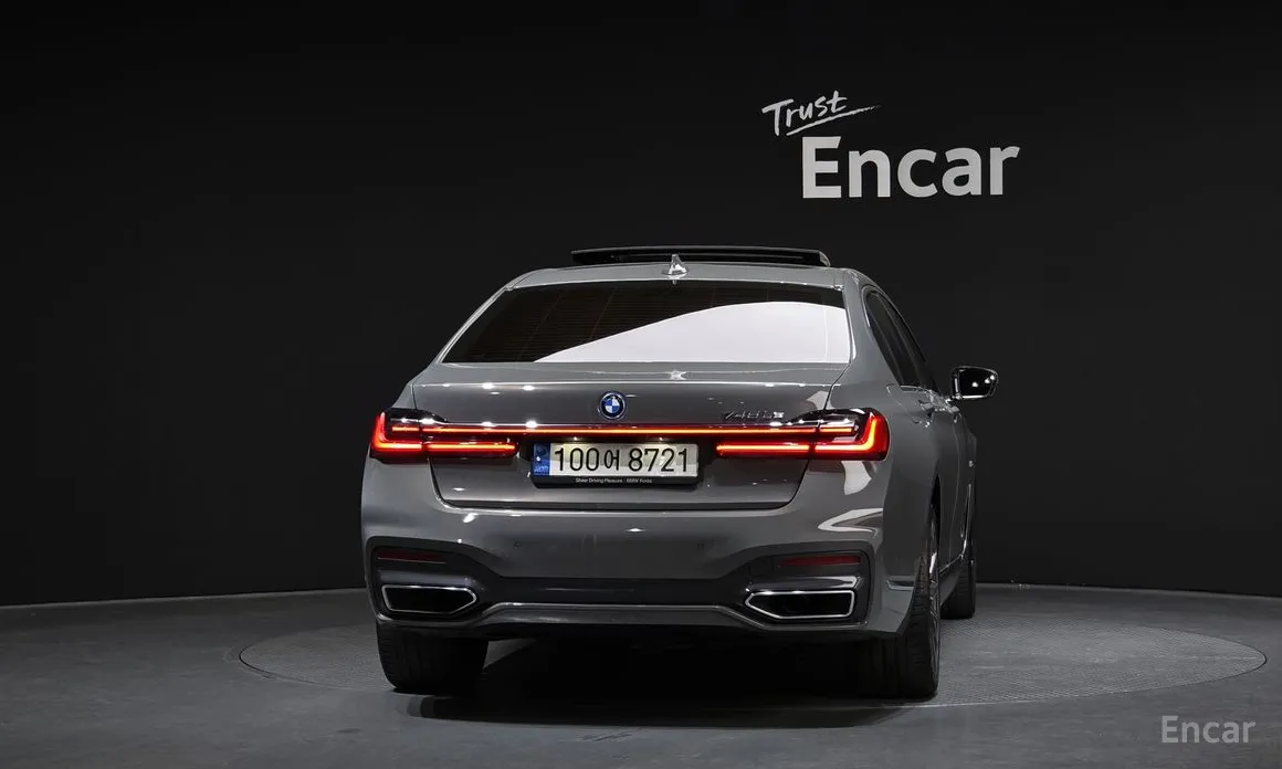 Фото 4 - BMW 7 Series