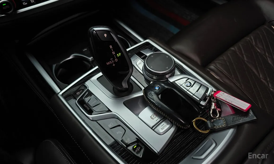 Фото 9 - BMW 7 Series