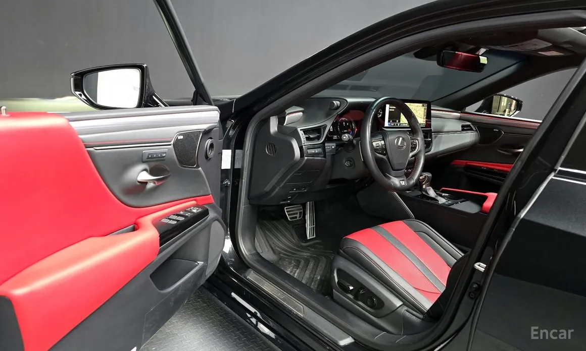 Фото 11 - Lexus ES