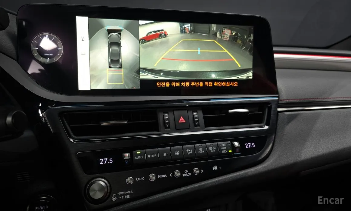 Фото 15 - Lexus ES