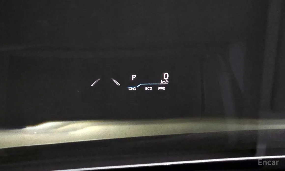 Фото 17 - Lexus ES