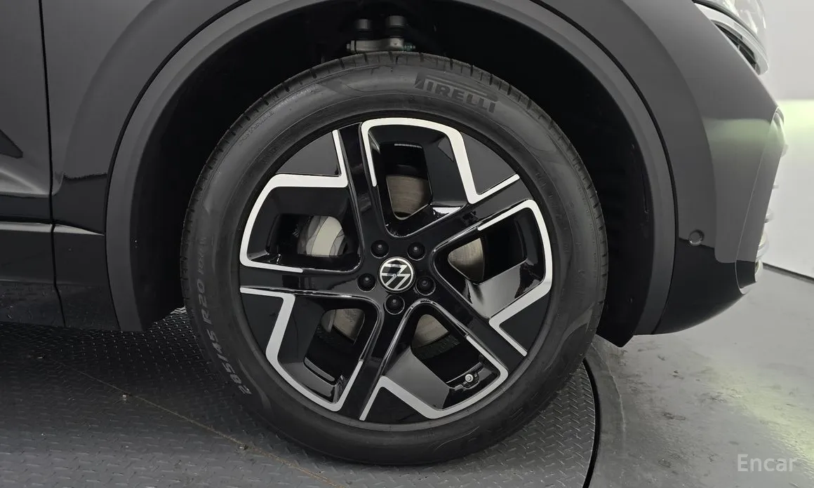 Фото 5 - Volkswagen Touareg