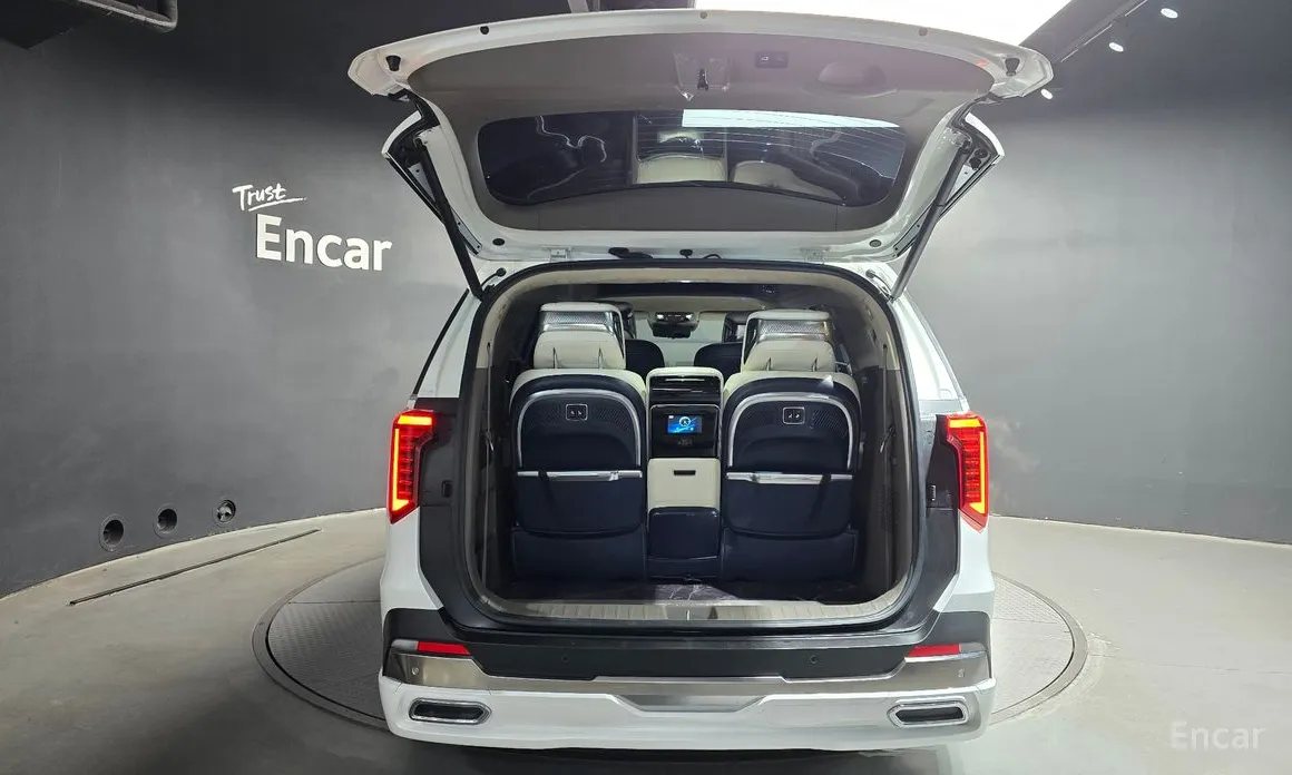 Фото 20 - Kia Carnival