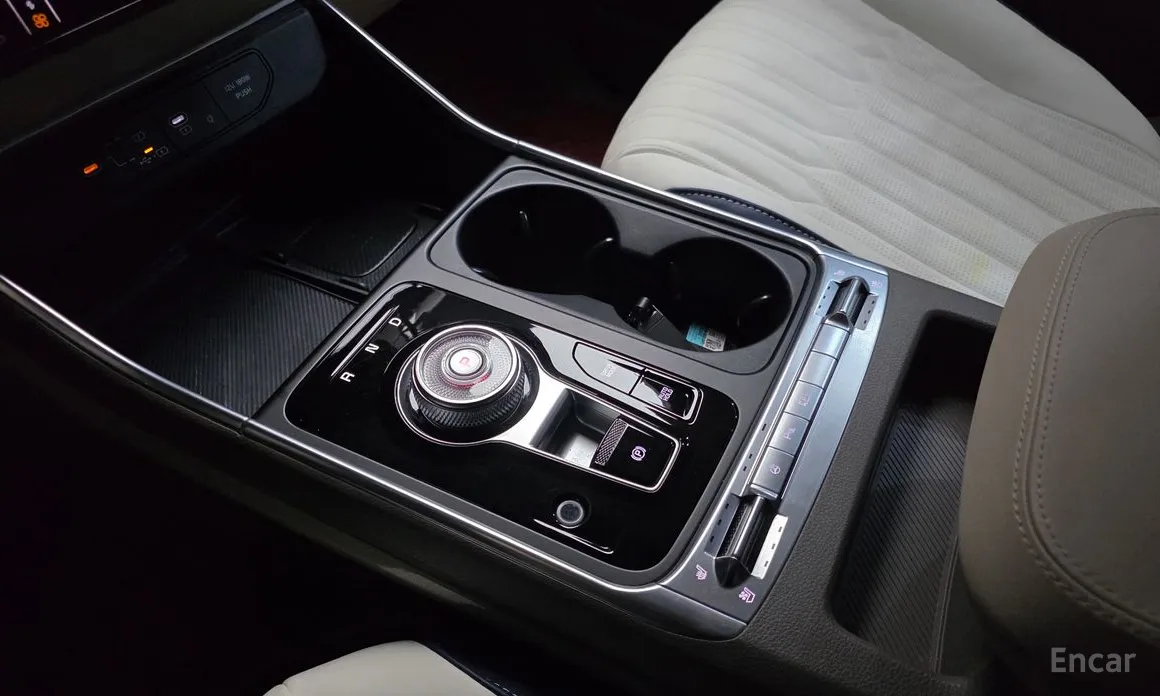 Фото 9 - Kia Carnival