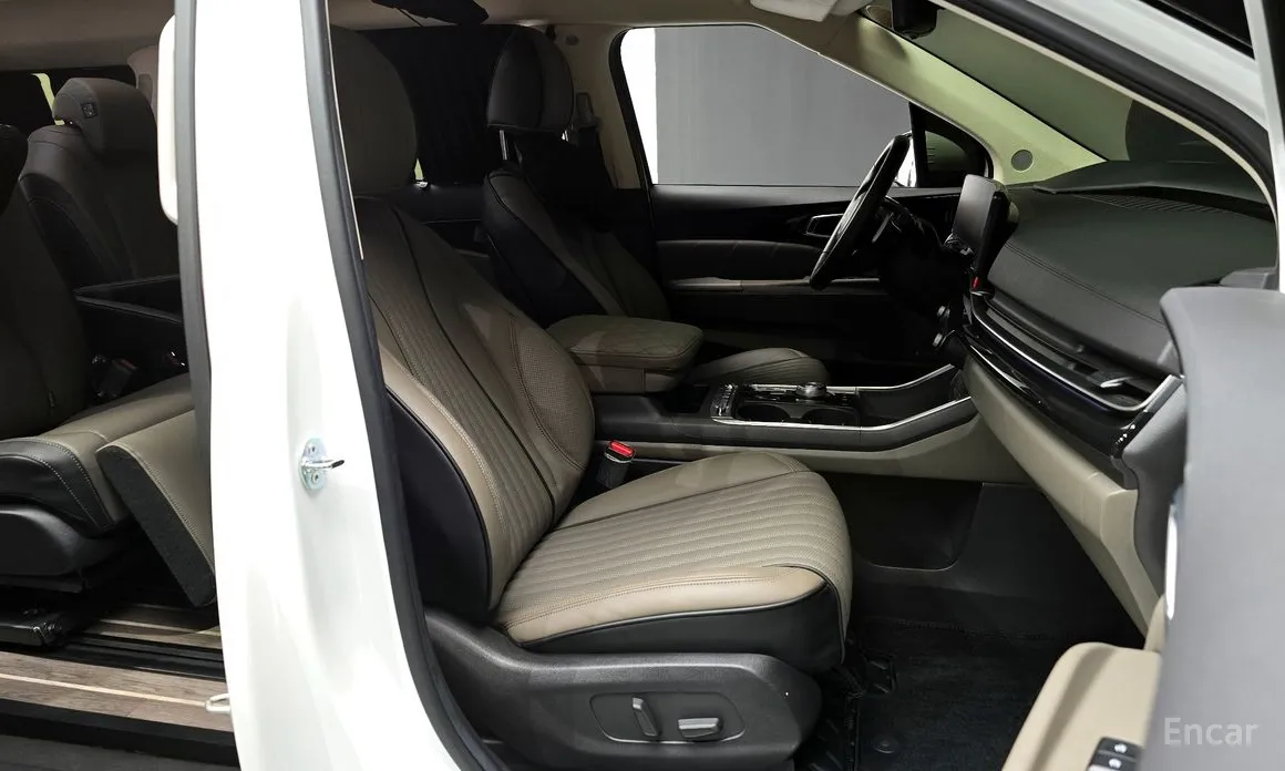 Фото 10 - Kia Carnival