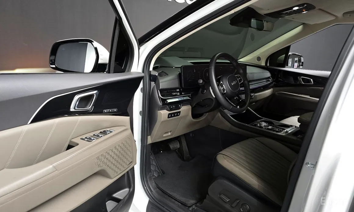 Фото 11 - Kia Carnival