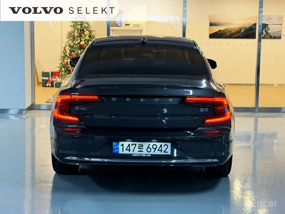 Фото 4 - Volvo S90