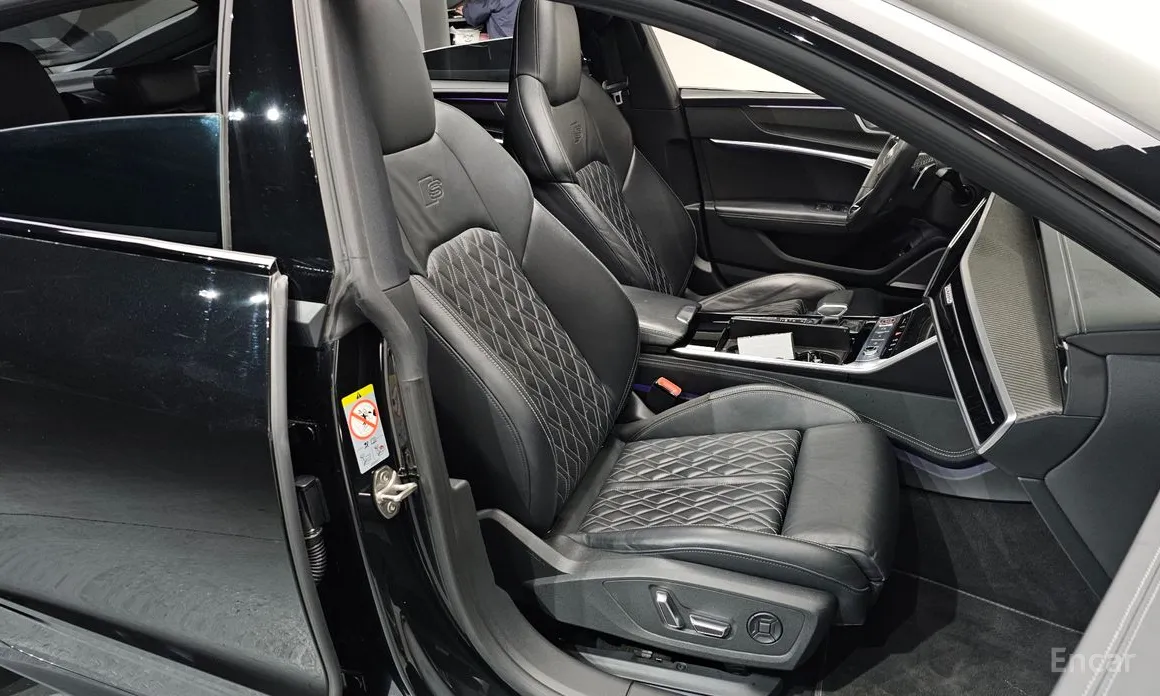 Фото 10 - Audi S7