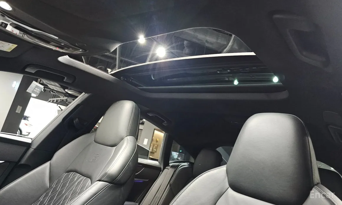 Фото 18 - Audi S7