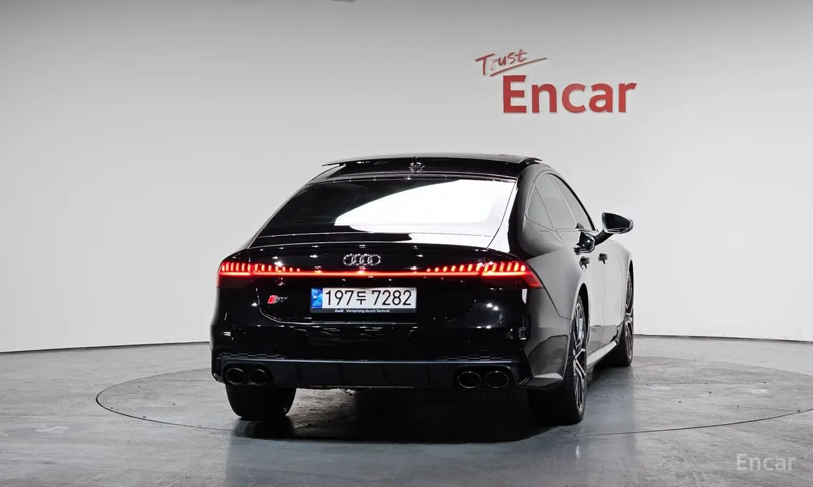 Фото 4 - Audi S7