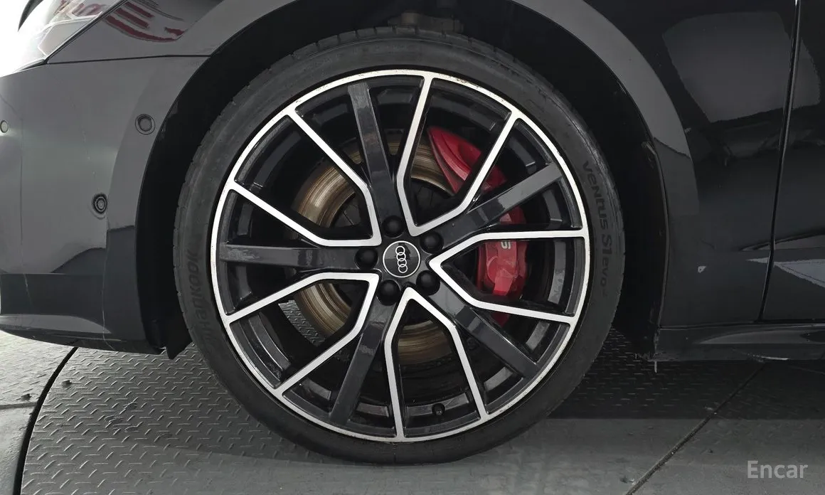 Фото 5 - Audi S7