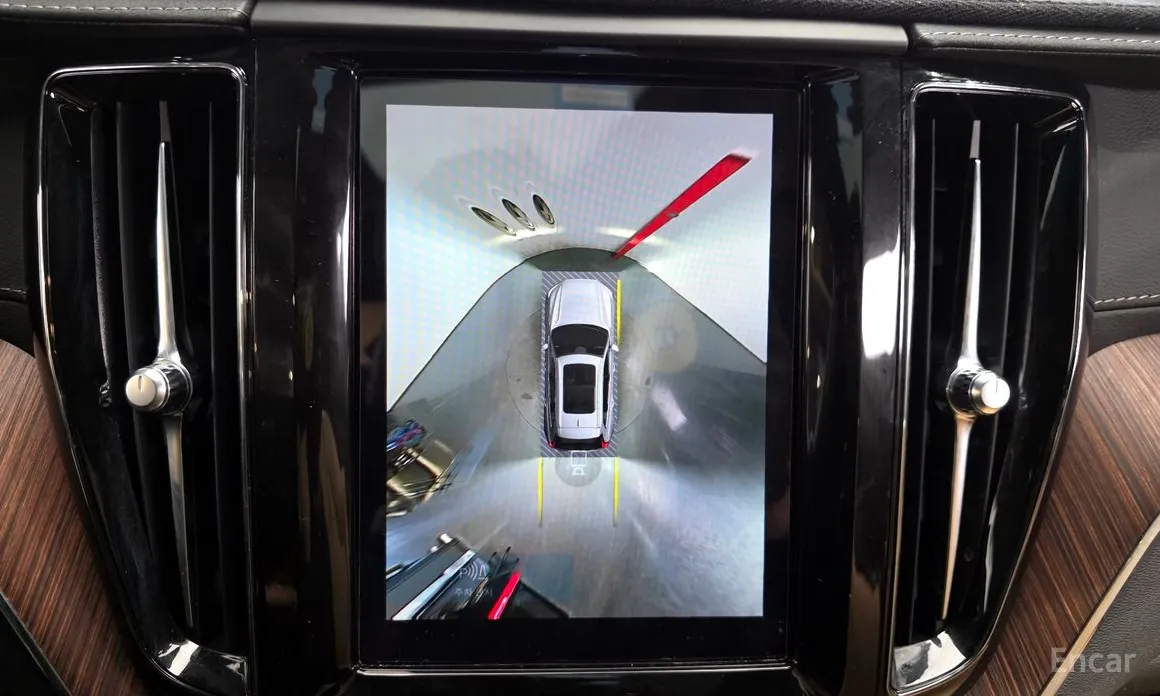 Фото 15 - Volvo XC60