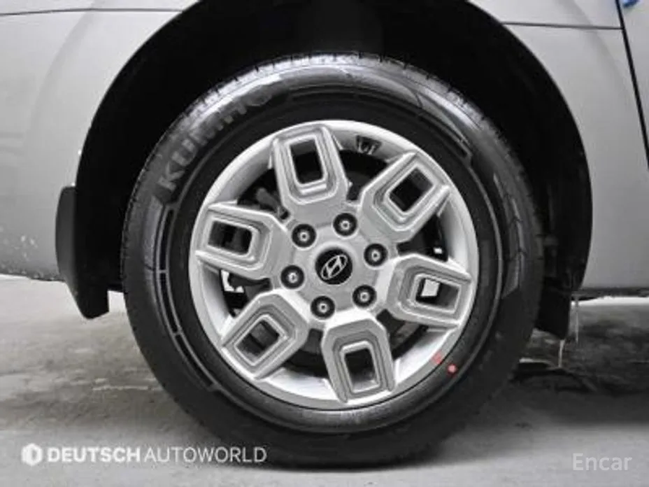 Фото 5 - Hyundai Staria