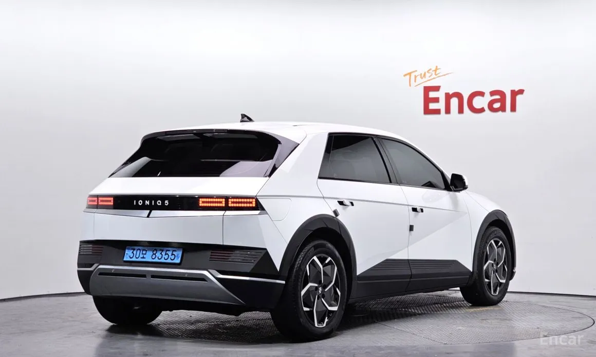 Фото 2 - Hyundai Ioniq 5