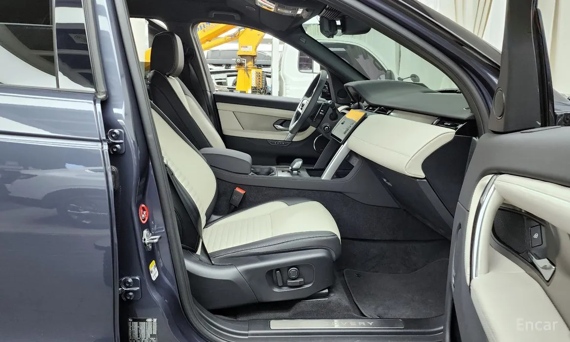 Фото 11 - Land Rover Discovery Sport