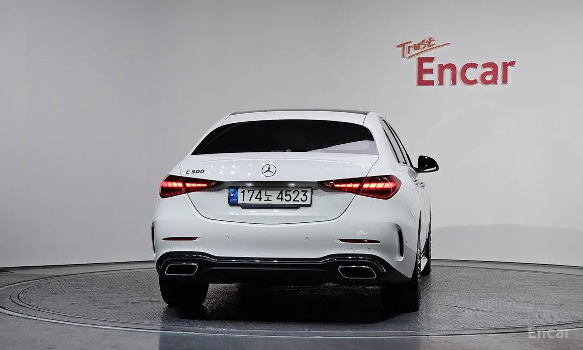 Фото 4 - Mercedes-Benz C-Class